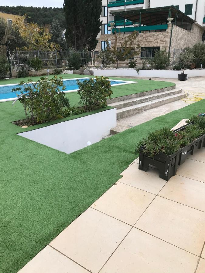 Villa Unique Sur La Plage Pour Des Vacances Inoubliables En Famille Ou Entre Amis Pour 10 Personnes Slatine Esterno foto