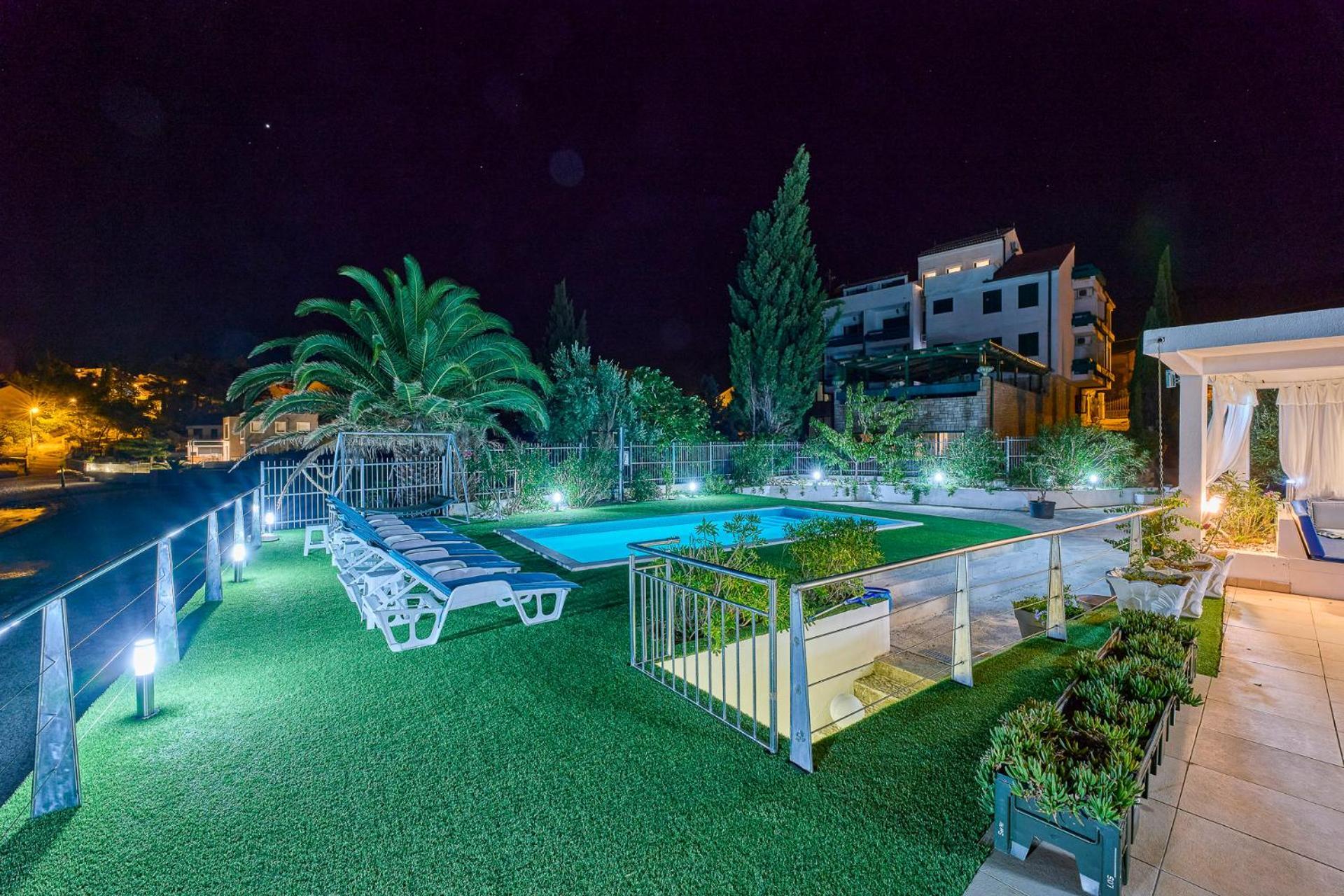 Villa Unique Sur La Plage Pour Des Vacances Inoubliables En Famille Ou Entre Amis Pour 10 Personnes Slatine Esterno foto