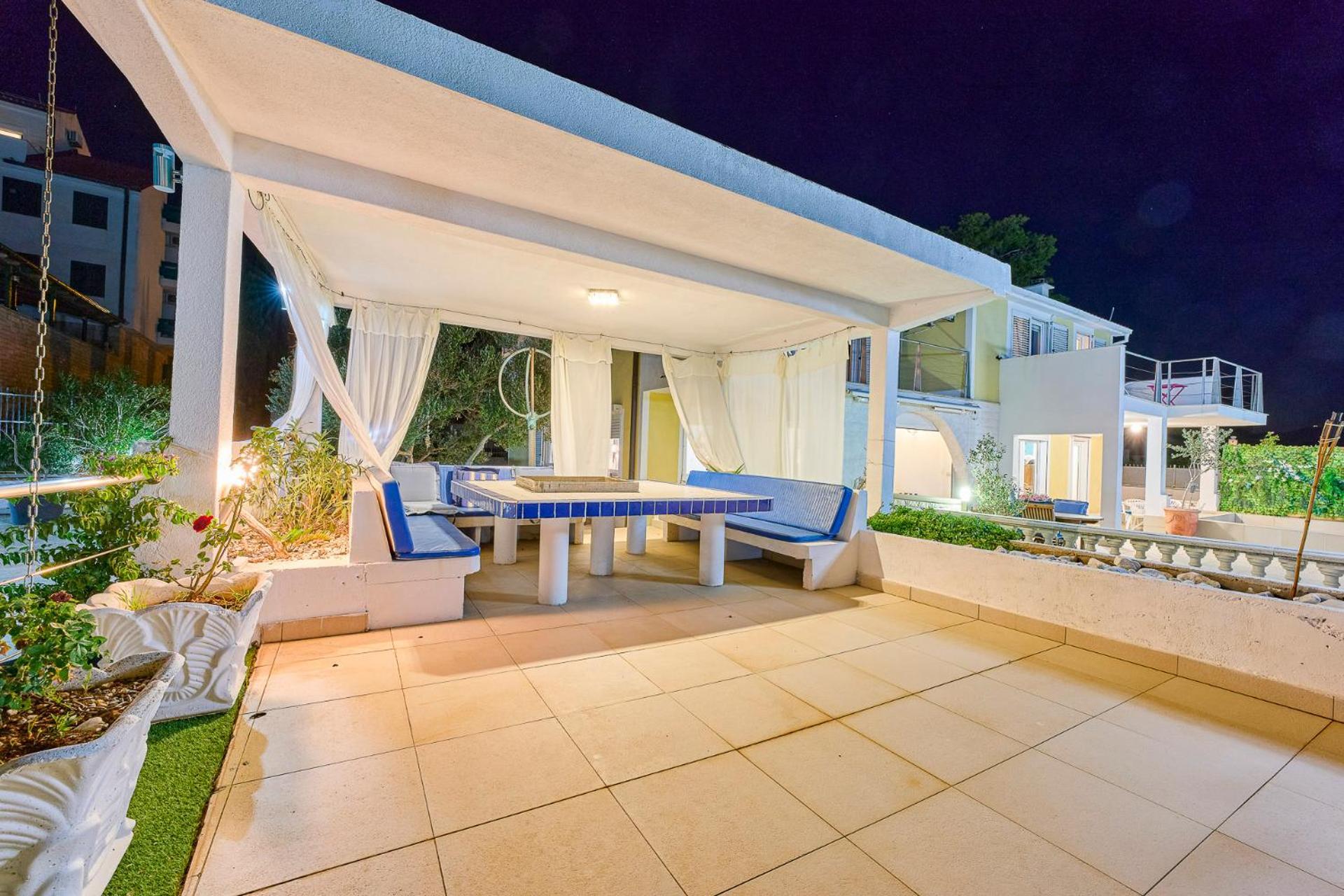 Villa Unique Sur La Plage Pour Des Vacances Inoubliables En Famille Ou Entre Amis Pour 10 Personnes Slatine Esterno foto